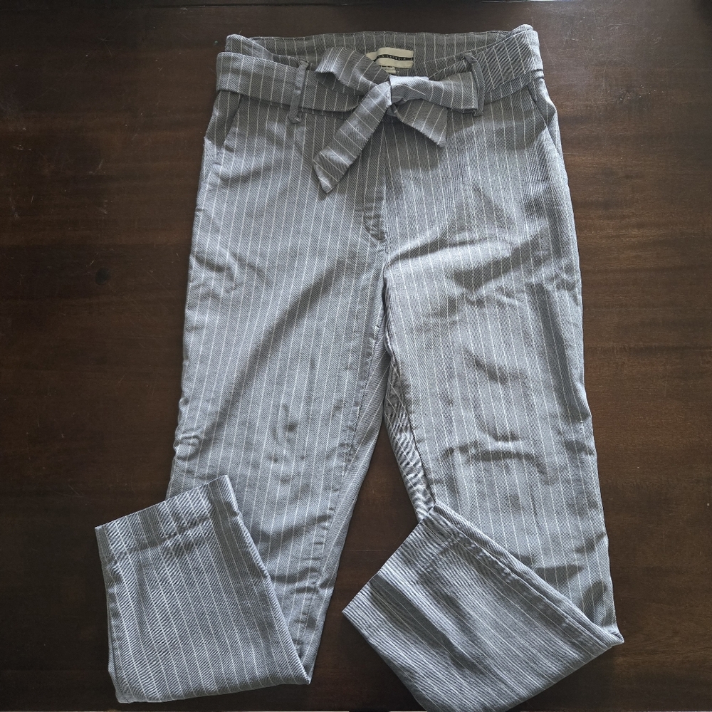 Jules & Leopold Gray Pinstripe Cropped Pants with Belt